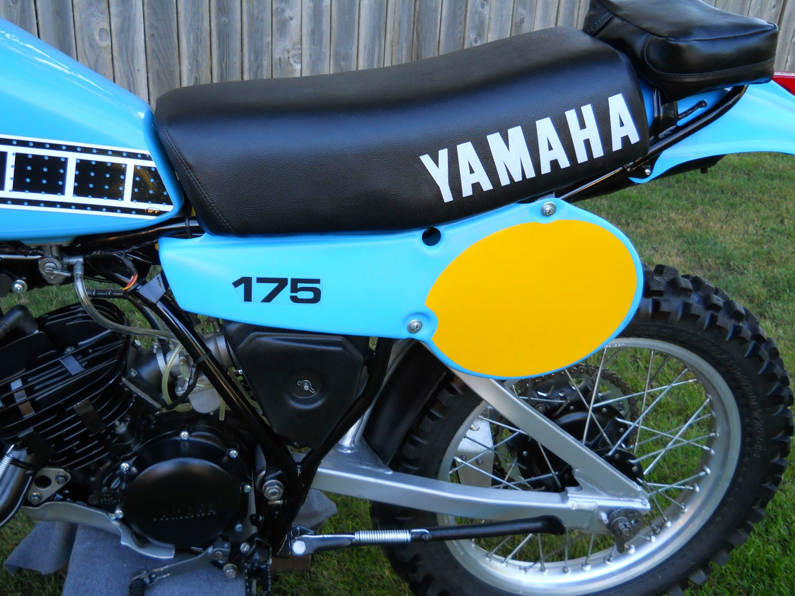 Yamaha Yamaha DT 175 MX - Moto.ZombDrive.COM
