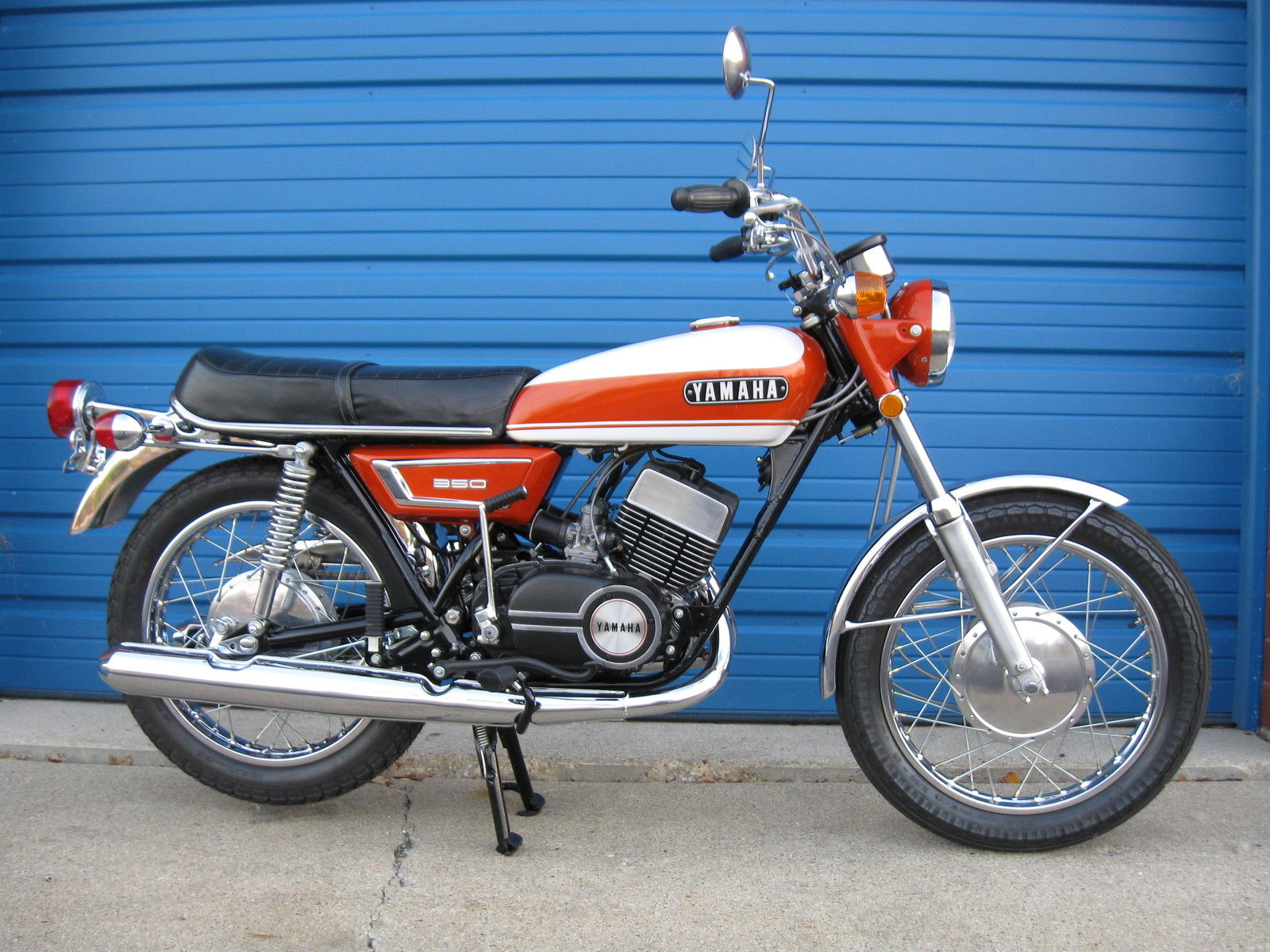 Restored Yamaha R5 350 - 1971 Photographs at Classic Bikes ...
