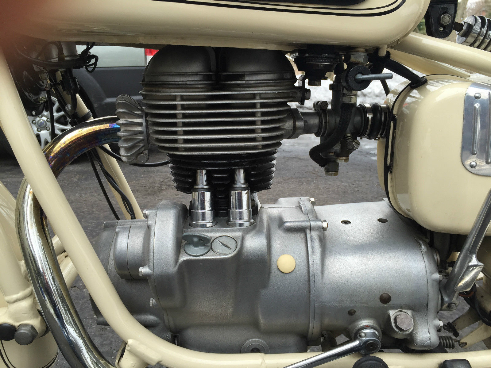 BMW R27 - 1965 - Engine and Gearbox, Motor and Transmission.