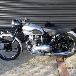 Triumph T100 – 1952