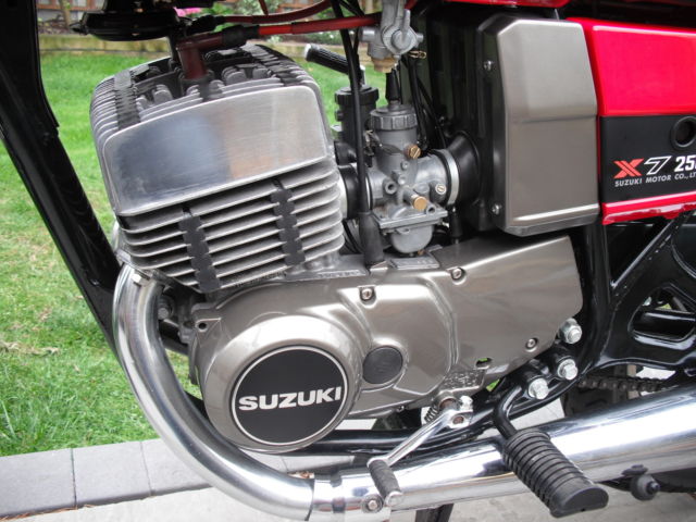 Suzuki GT250X7 -1979