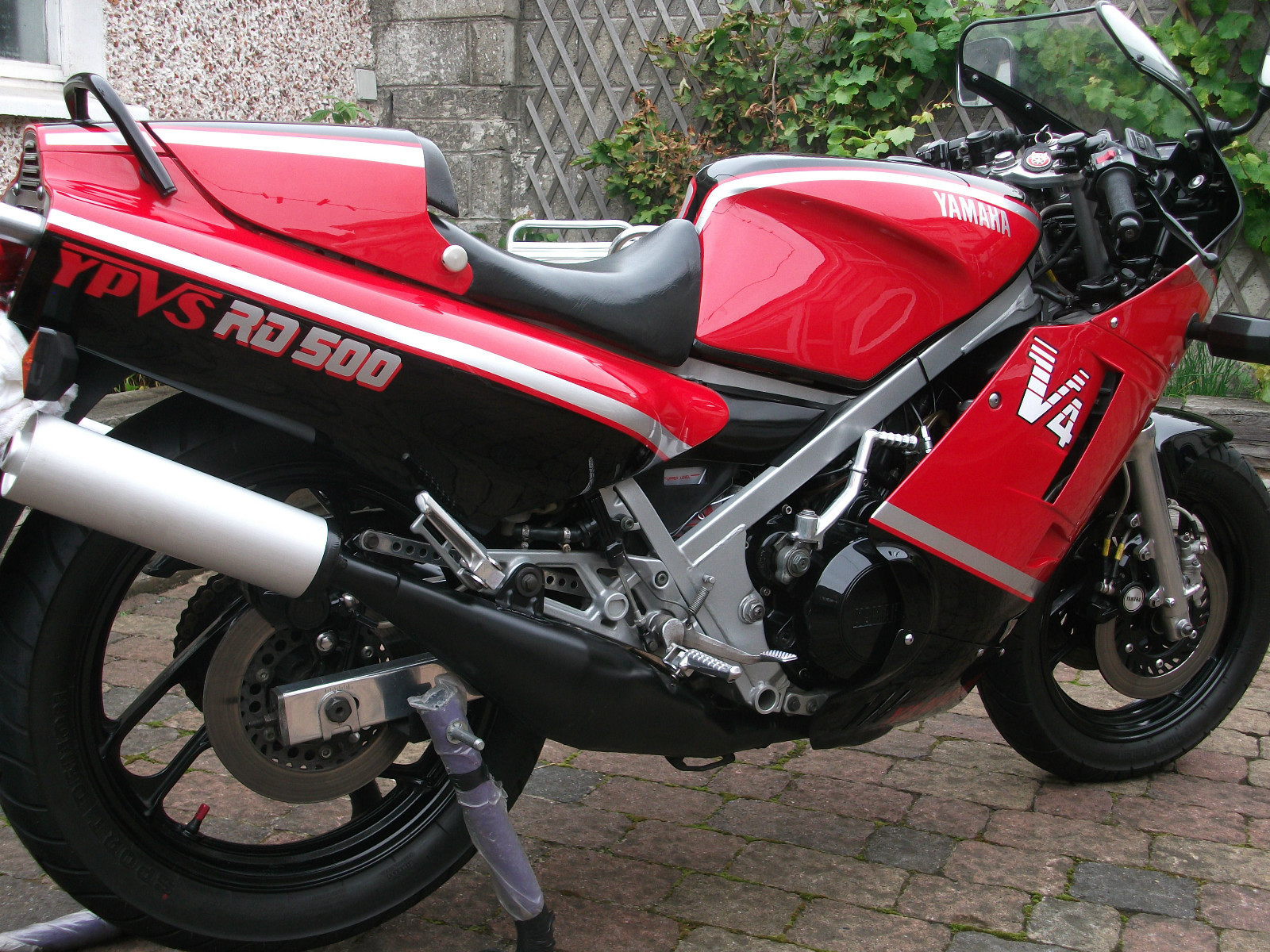 Yamaha RD500LC - 1984