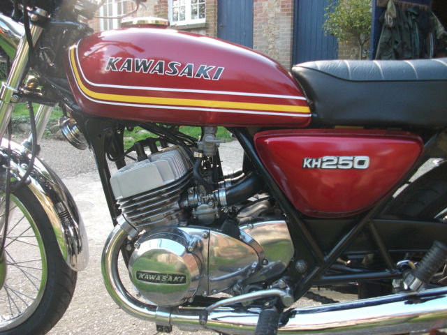 Kawasaki KH250 - 1976