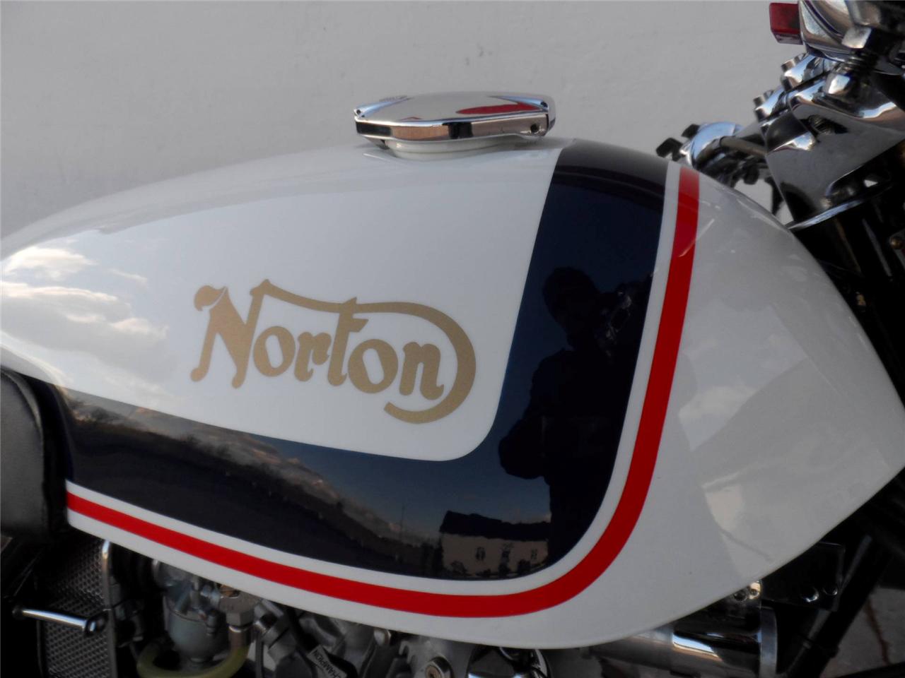 Norton Commando - 1974