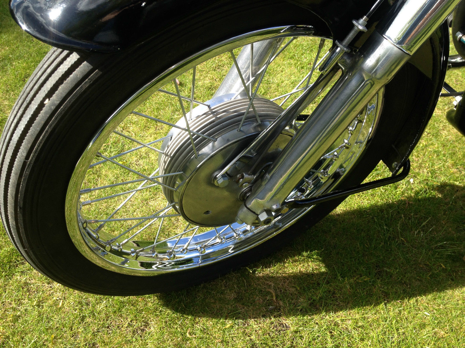 AJS 16MS - 1957 - Front Wheel. Spokes forks and Front Brake,