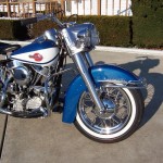 Harley-Davidson FLH Duo Glide - 1960 - Front End, Mudguard, Fender, Headlight, Gas Tank, Motor and Wheel.