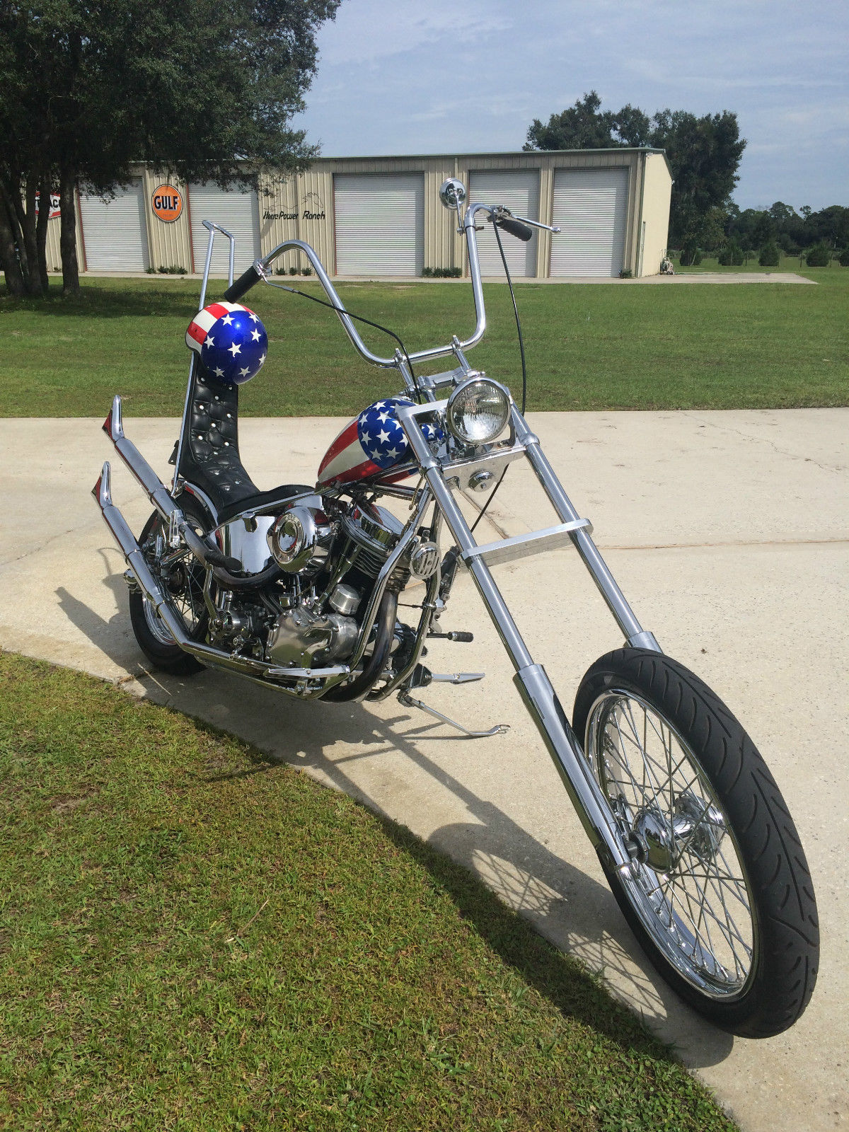 Harley-Davison Easy Rider Replica - 1956 - Front Wheel and Forks.