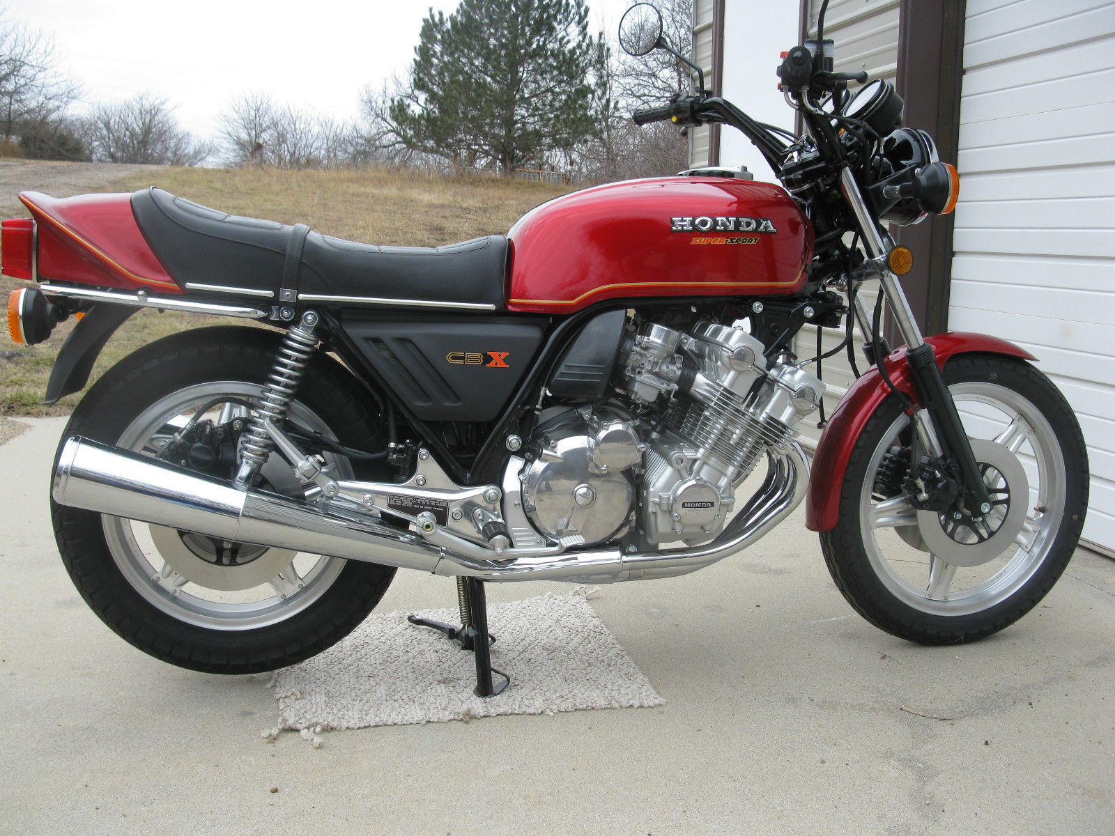 Honda CBX1000 - 1979 - Right Side View, Gas Tank, Seat, Engine and Gearbox.