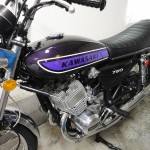 Kawasaki H2 750 - 1975 - Left wide with engine detail and fuel tank