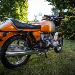 BMW R90S - 1975 - Seat, Grab Rail, Shock Absorbers and Rear Drive.
