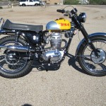 BSA B44VS - 1969 - Right Side View, Muffler, Exhaust, Wheels, Motor and Transmission.