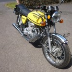 Honda CB400/4 - 1976 - Motor and Transmission, Downpipes, Forks and Wheel.