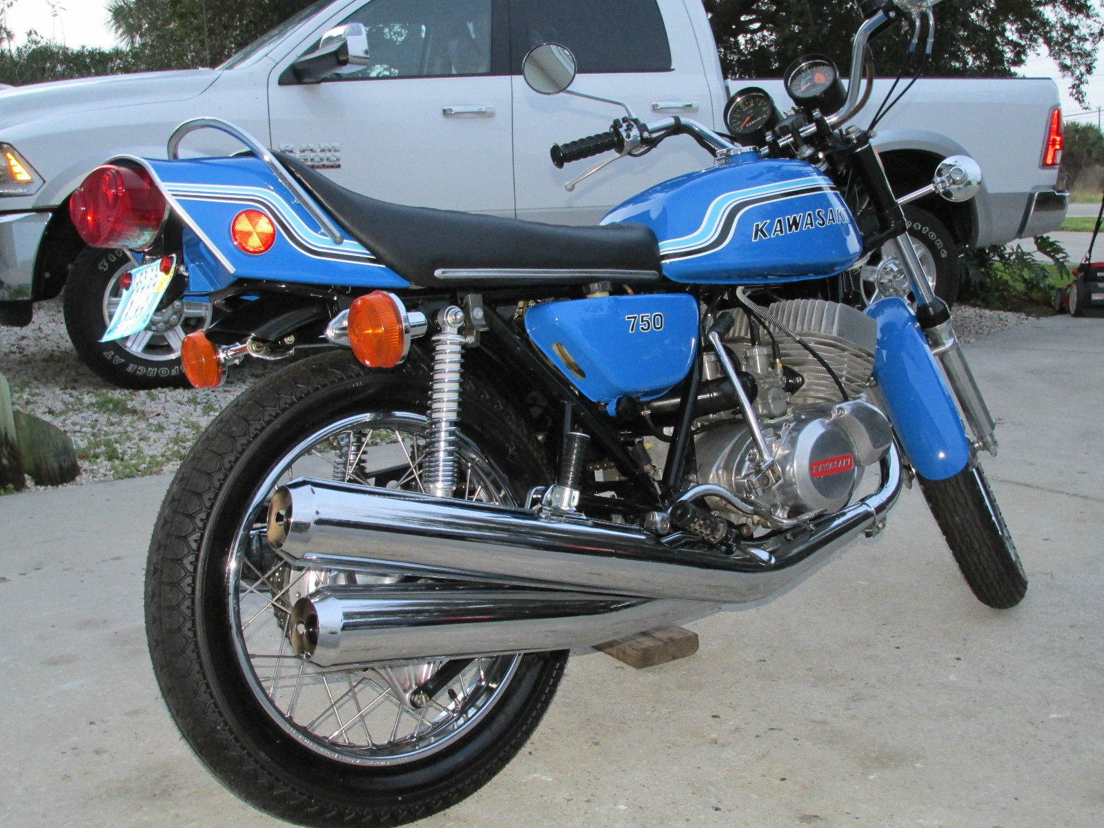 Kawasaki H2 - 1972 - Seat and Tail Piece, Rear Shocks and Flashers.