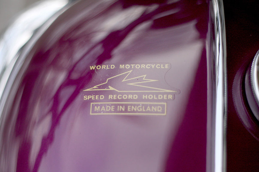 Triumph Bonneville - 1967 - Made in England Decal.