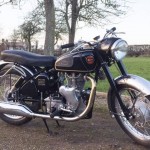 Velocette Venom - 1961 - Right Side View, Exhaust and Muffler, Stainless Mudguards, Seat and Gas Tank.