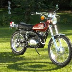 Yamaha 360 RT3 - 1973 - Right Side View, Motor and Transmission, Gas Tank, Seat ans Exhaust.