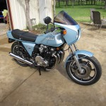 Kawasaki Z1-R - 1978 - Exhaust System, Black Engine, Seat and Gas Tank.