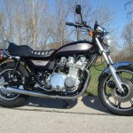 Kawasaki Z1000 LTD - 1980 - Left Side View, Gas Tank, Seat, Side Panel, Fenders, Mufflers and Exhaust System.
