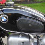 BMW R69S - 1968 - BMW Badge, Knee Pads and Gas Cap.