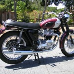 Triumph Bonneville - 1970 - Right Side View, Muffler, Rear Light, Seat,Shock Absorber, Swing Arm and Frame.